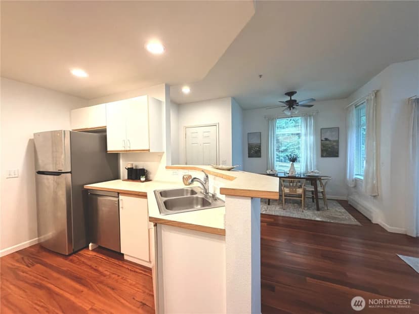 Property photo for 23202 58th Avenue S #2-1, Kent photo 5