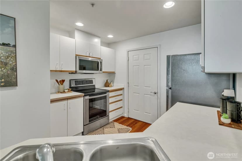 Property photo for 23202 58th Avenue S #2-1, Kent photo 14