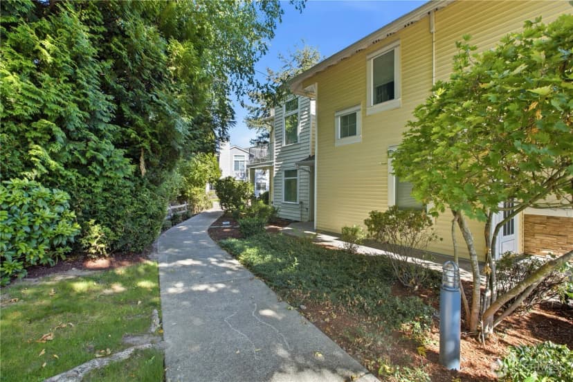 Property photo for 23202 58th Avenue S #2-1, Kent photo 4
