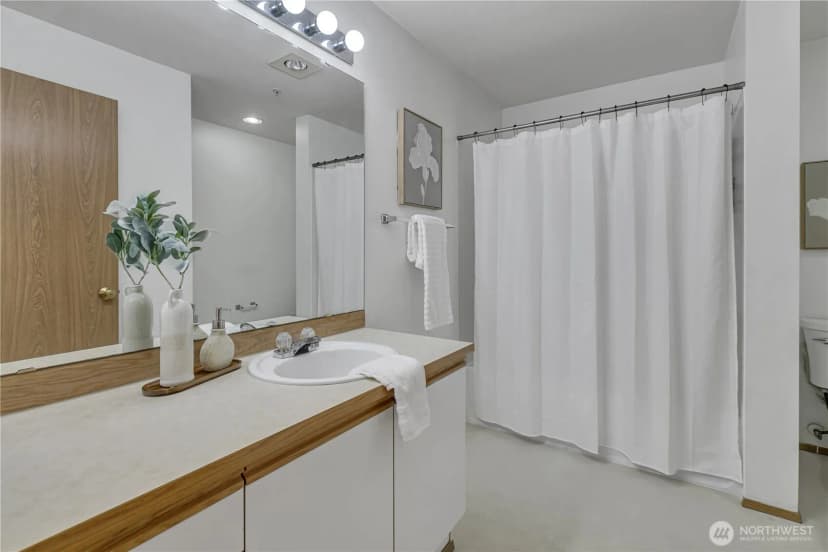 Property photo for 23202 58th Avenue S #2-1, Kent photo 22