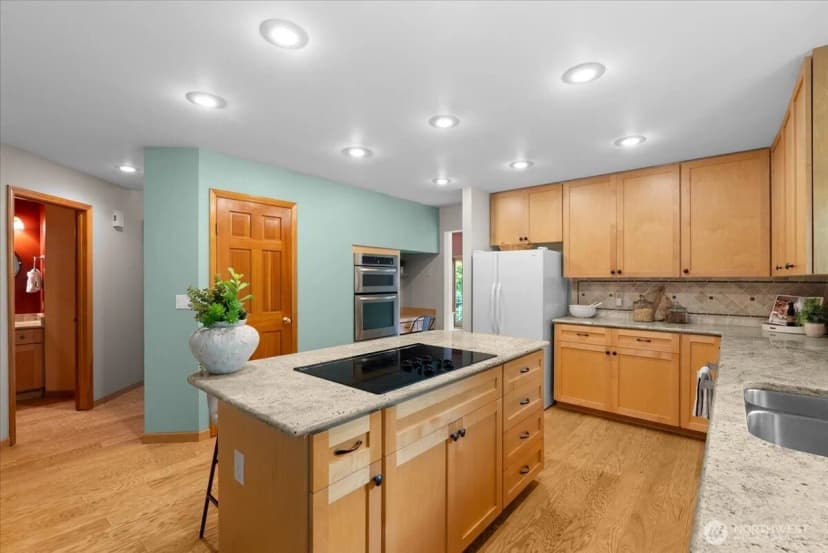 Property photo for 16690 Se 50th Place, Bellevue photo 17