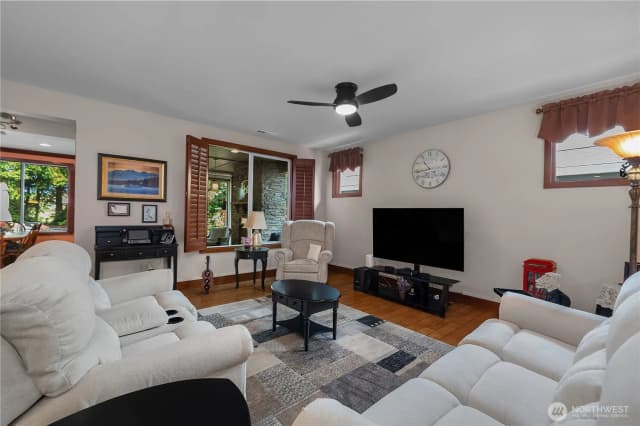 Property photo for 4805 Meriwood Drive Ne, Lacey photo 4
