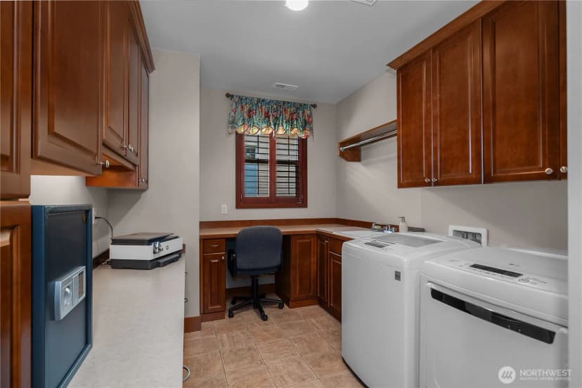 Property photo for 4805 Meriwood Drive Ne, Lacey photo 10