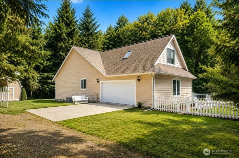 Property photo for 351 E Island Shores Road, Shelton photo 3