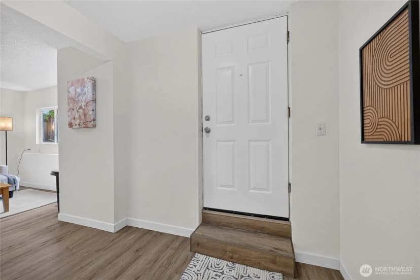 Property photo for 4042 5th Avenue Ne, Seattle photo 20