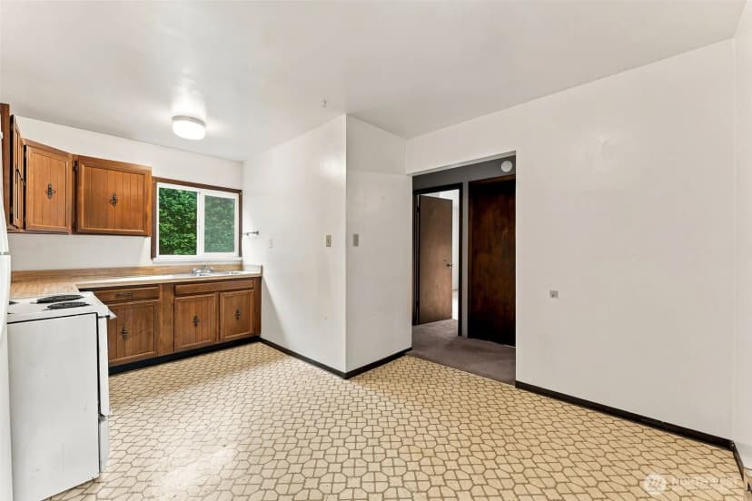 Property photo for 7955 29th Avenue Sw, Seattle photo 13