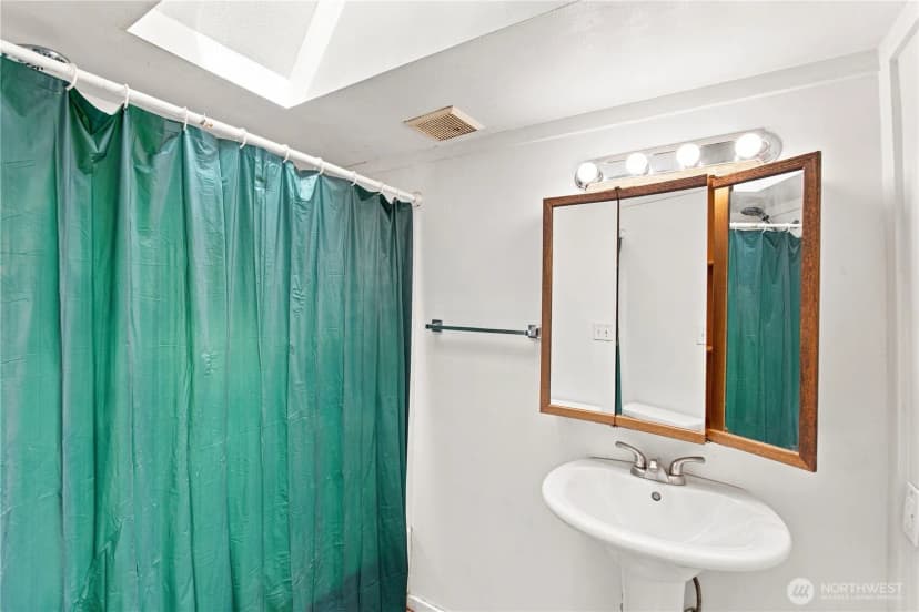 Property photo for 3417 232nd Street Sw, Brier photo 12