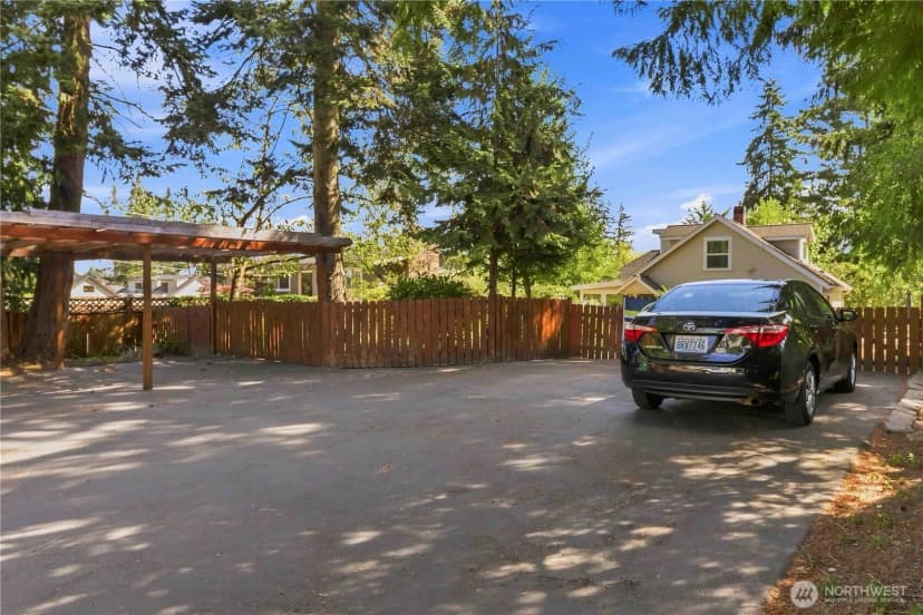 Property photo for 14350 Corliss Avenue N, Seattle photo 21