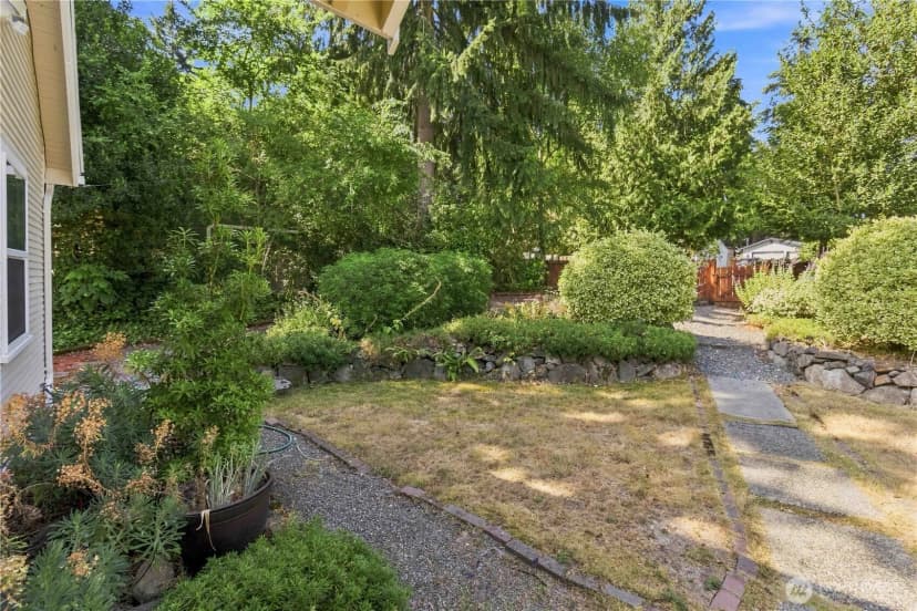 Property photo for 14350 Corliss Avenue N, Seattle photo 16