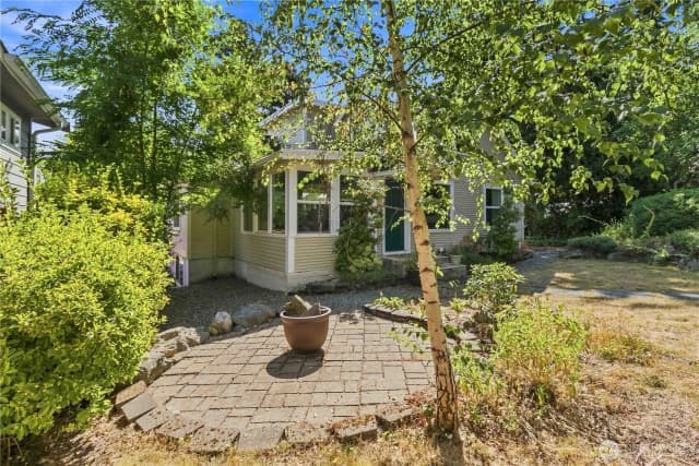 Property photo for 14350 Corliss Avenue N, Seattle photo 5
