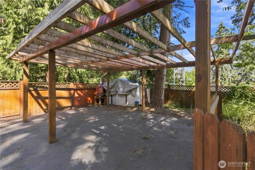 Property photo for 14350 Corliss Avenue N, Seattle photo 18