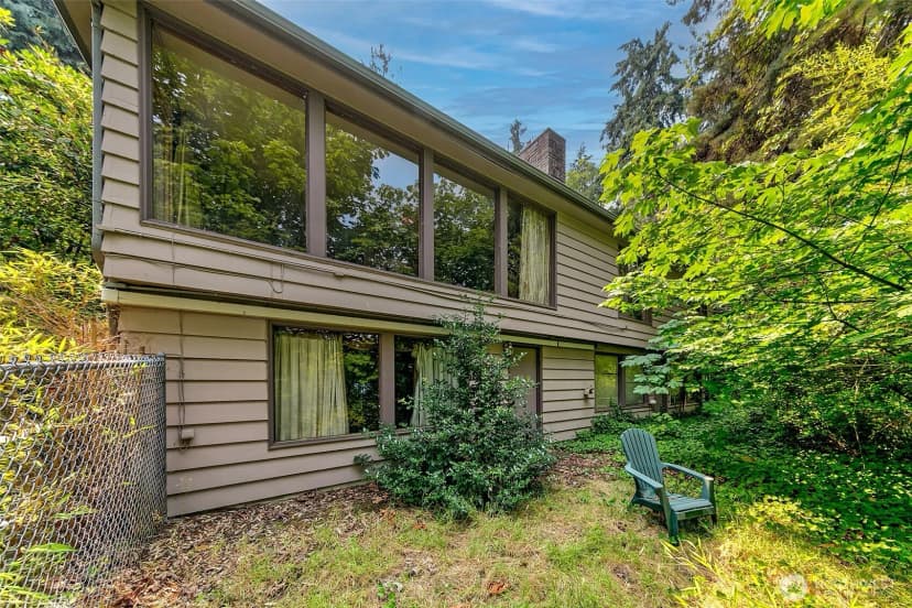 Property photo for 14048 41st Avenue Ne, Seattle photo 22
