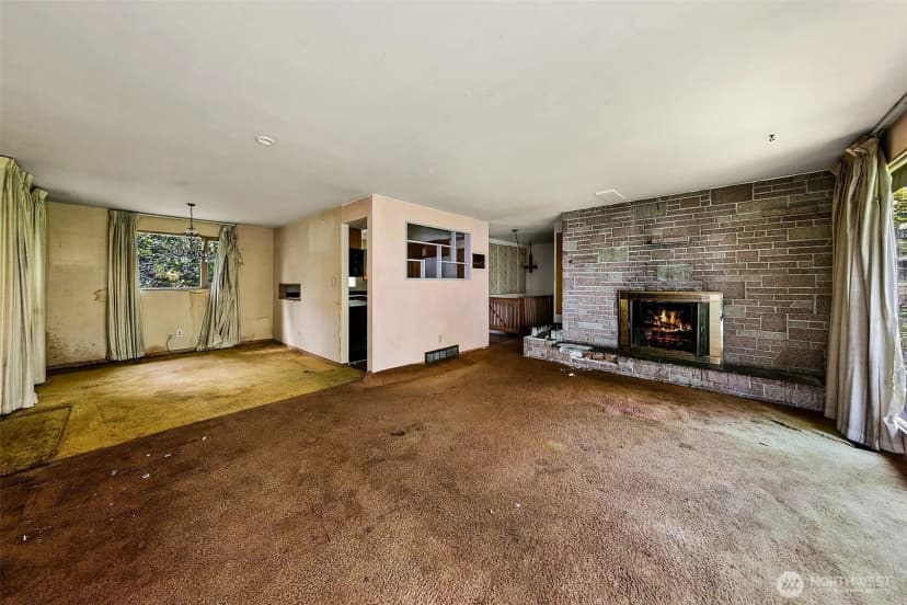 Property photo for 14048 41st Avenue Ne, Seattle photo 7