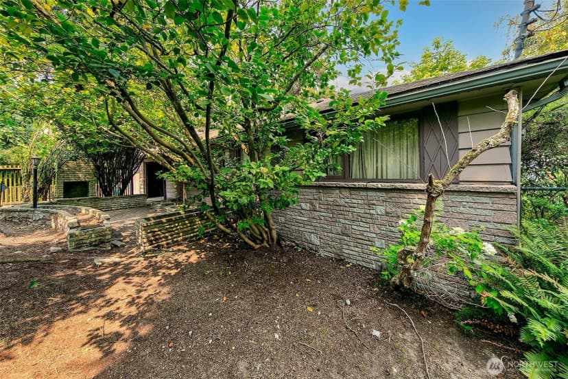 Property photo for 14048 41st Avenue Ne, Seattle photo 19