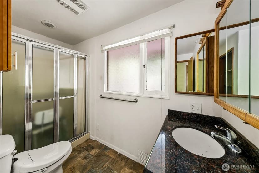 Property photo for 14048 41st Avenue Ne, Seattle photo 9