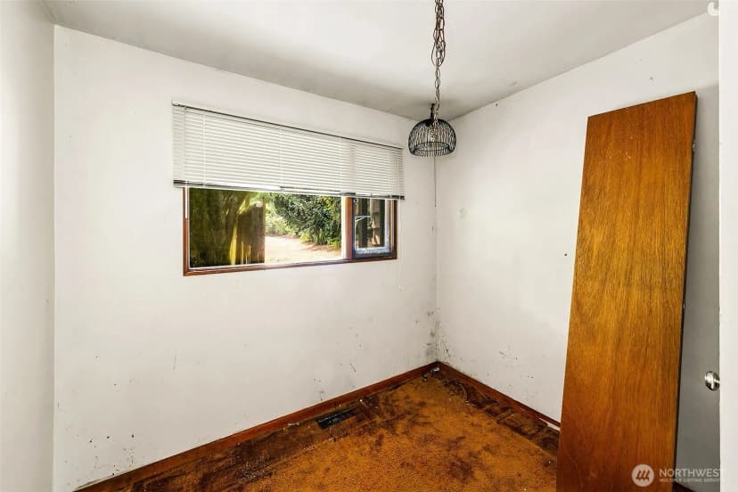 Property photo for 14048 41st Avenue Ne, Seattle photo 17