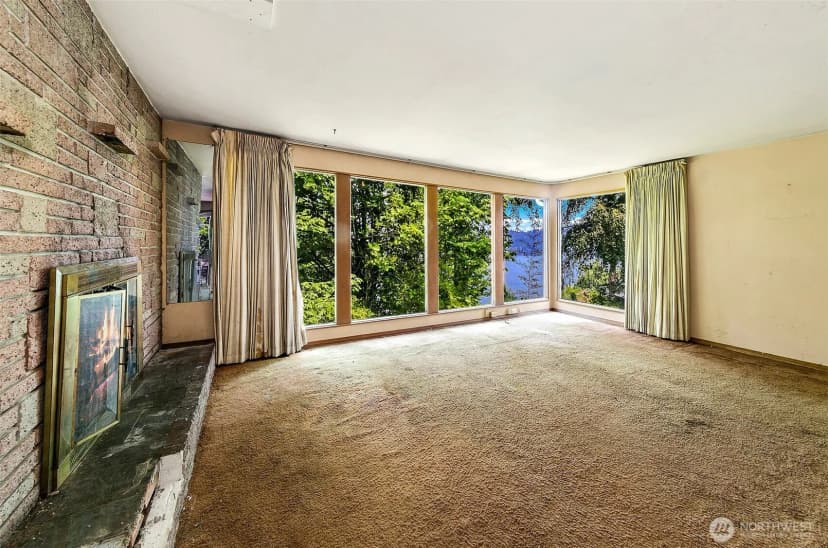 Property photo for 14048 41st Avenue Ne, Seattle photo 6