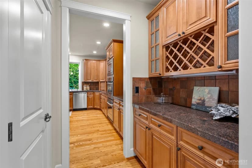 Property photo for 9545 Ne Idel Weis Court, Bainbridge Island photo 11