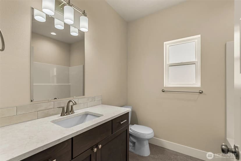 Property photo for 1505 7th Avenue Ne, Quincy photo 27