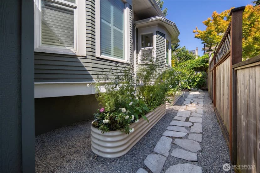 Property photo for 716 32nd Avenue, Seattle photo 38