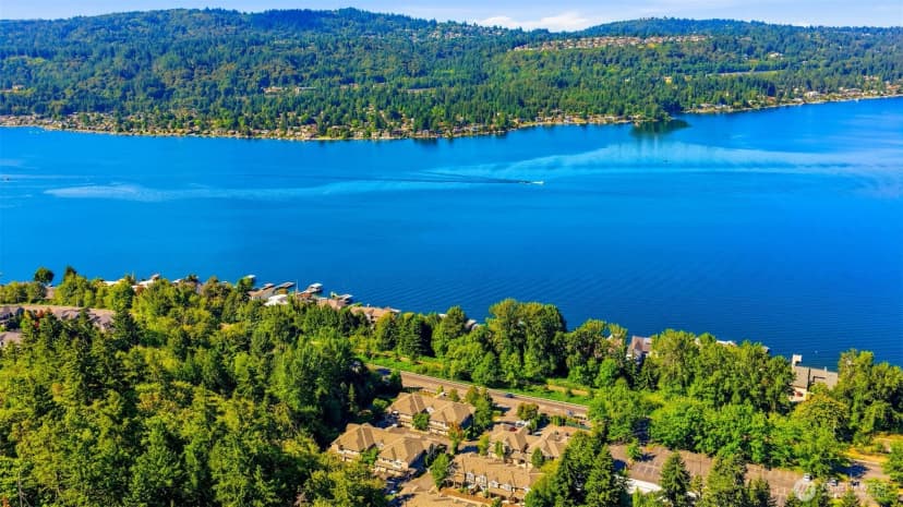 Property photo for 3500 E Lake Sammamish Parkway Se #3-103, Sammamish photo 2