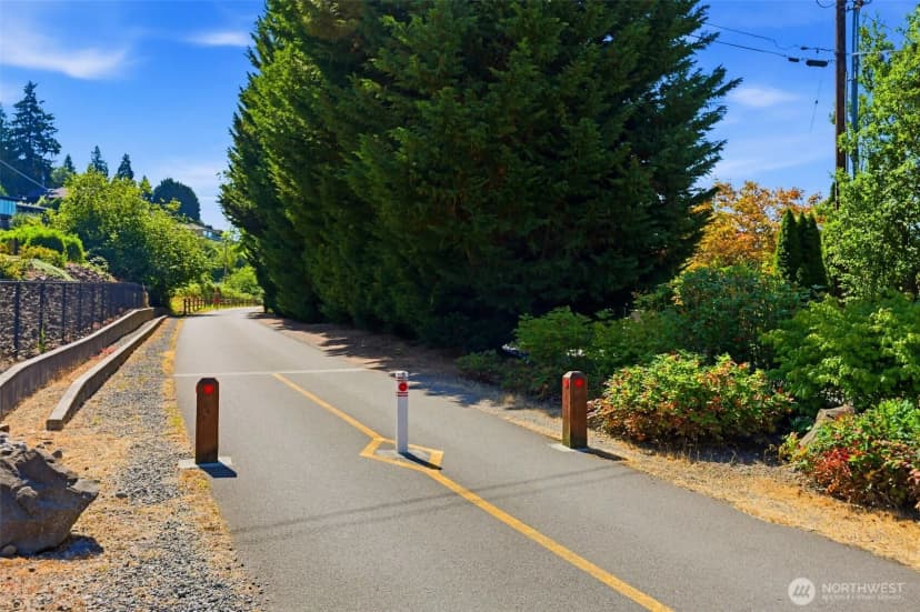Property photo for 3500 E Lake Sammamish Parkway Se #3-103, Sammamish photo 37