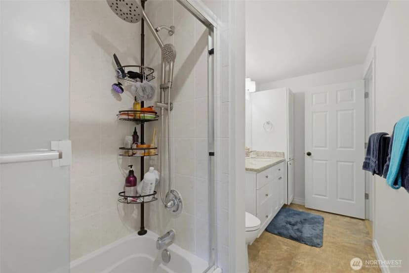 Property photo for 3500 E Lake Sammamish Parkway Se #3-103, Sammamish photo 23