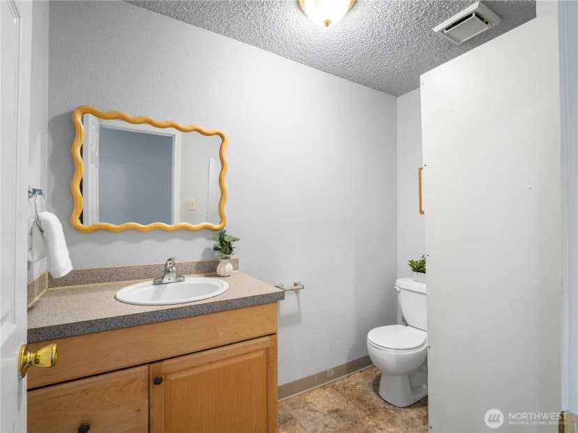Property photo for 3102 Bridgeport Way W, University Place photo 19