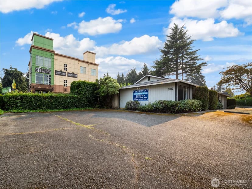 Property photo for 3102 Bridgeport Way W, University Place photo 23