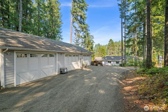 Property photo for 15701 Wright Bliss Rd Nw, Gig Harbor photo 4