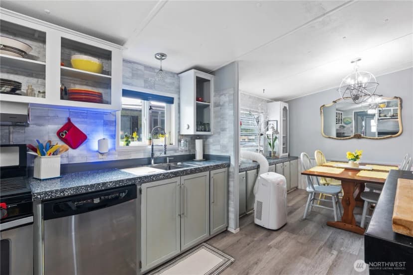 Property photo for 2400 Donovan Avenue #3, Bellingham photo 19