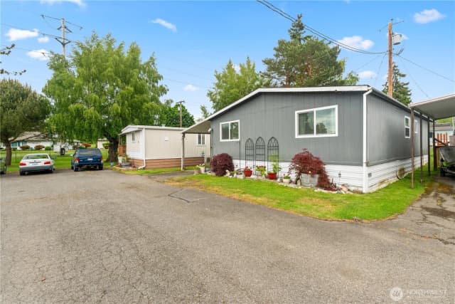 Property photo for 2400 Donovan Avenue #3, Bellingham photo 4