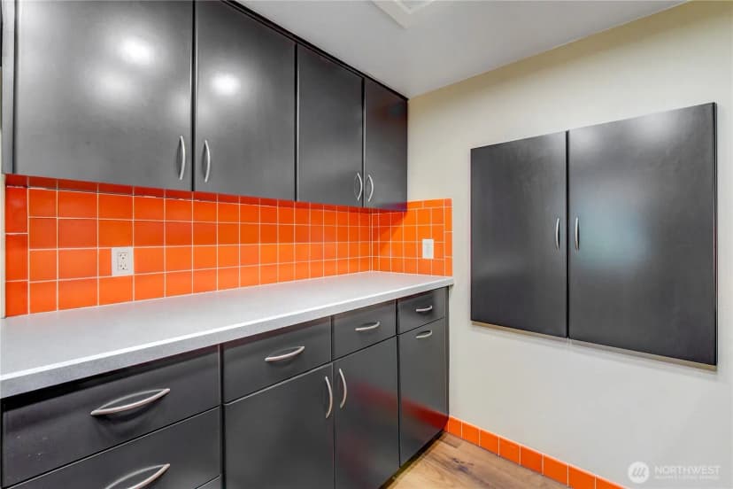 Property photo for 5038 California Avenue Sw #1, Seattle photo 9