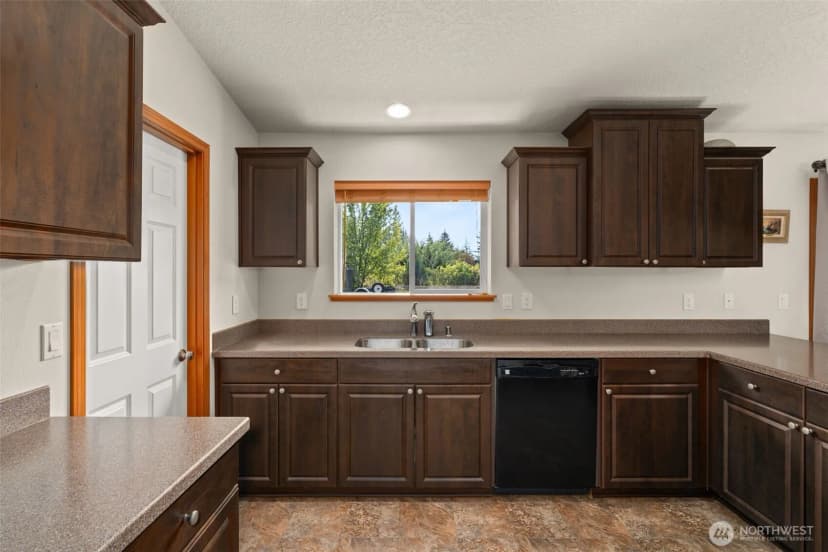 Property photo for 154 Se Mill Creek Road, Shelton photo 11