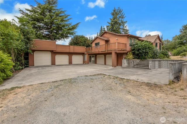 Property photo for 902 66th Avenue E, Fife