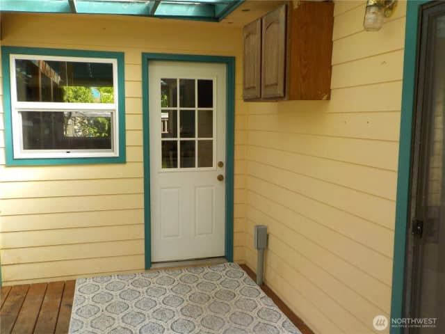 Property photo for 15701 Birch St, Long Beach photo 2
