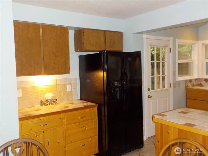 Property photo for 15701 Birch St, Long Beach photo 6