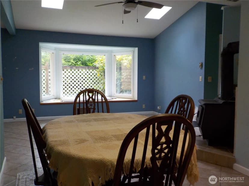 Property photo for 15701 Birch St, Long Beach photo 8