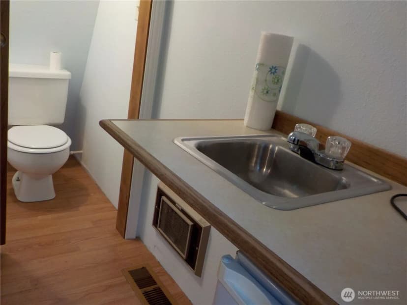 Property photo for 15701 Birch St, Long Beach photo 21