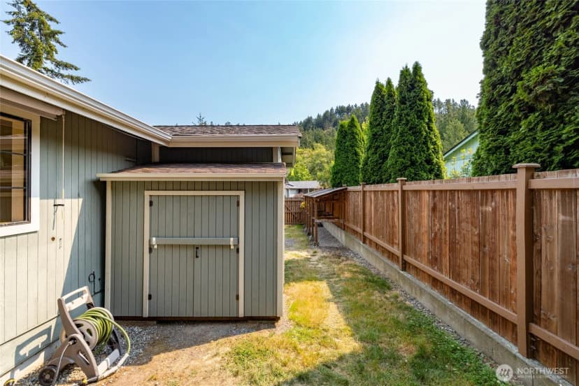 Property photo for 511 Kloshe Way, La Conner photo 34