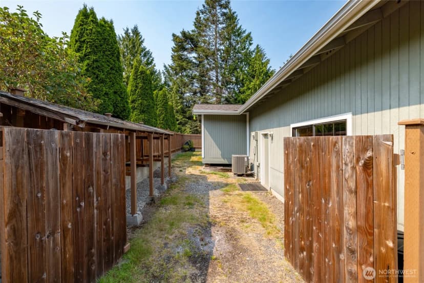 Property photo for 511 Kloshe Way, La Conner photo 32