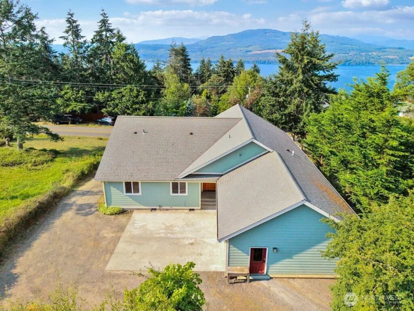 Property photo for 5391 Cape George Road, Port Townsend photo 2