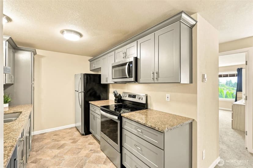 Property photo for 9815 Holly Drive #a-307, Everett photo 10