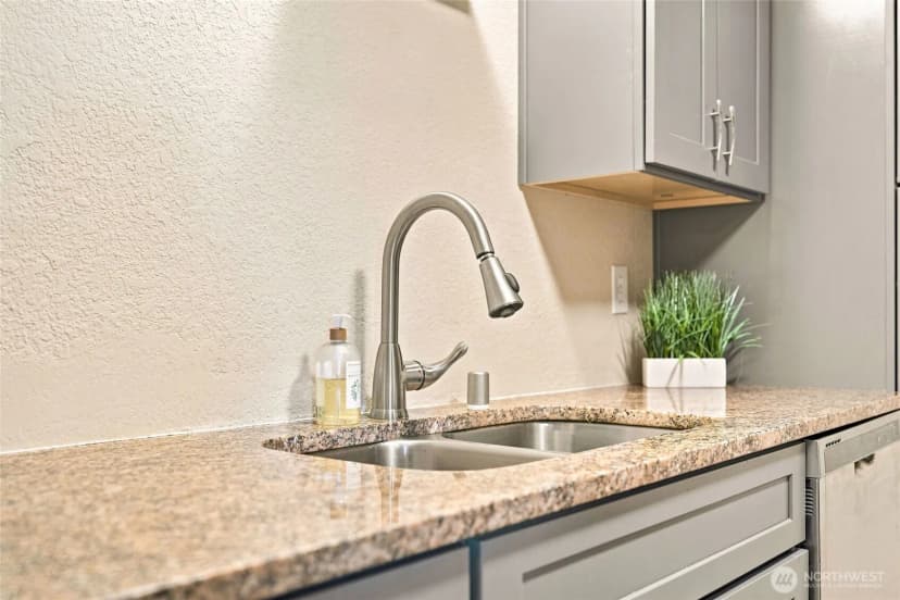 Property photo for 9815 Holly Drive #a-307, Everett photo 11