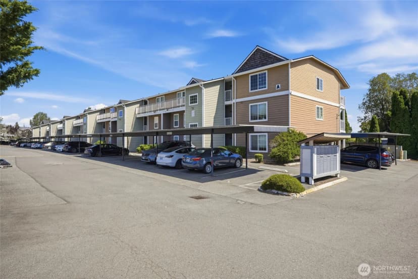Property photo for 9815 Holly Drive #a-307, Everett photo 22