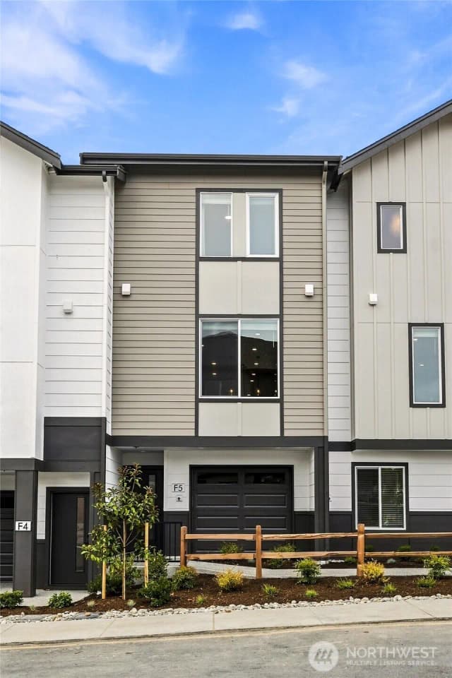 Property photo for 16202 Manor Way #f2, Lynnwood