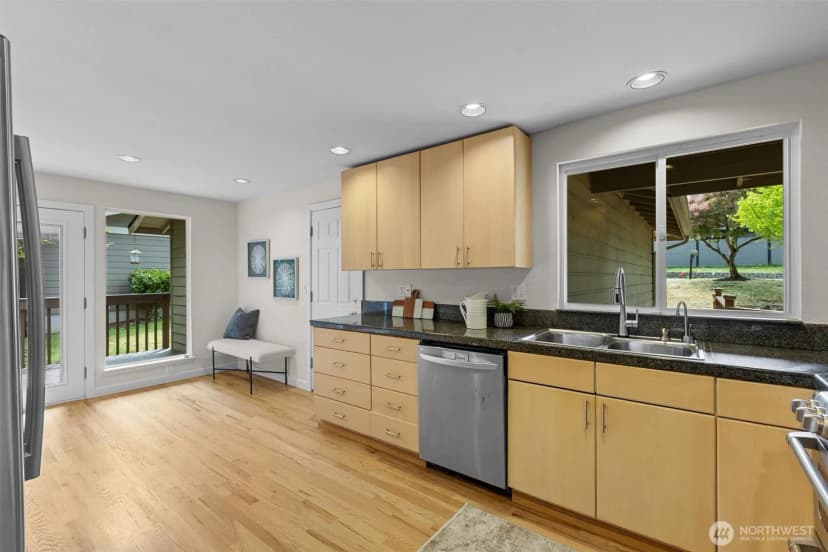 Property photo for 3020 169th Avenue Ne, Bellevue photo 11