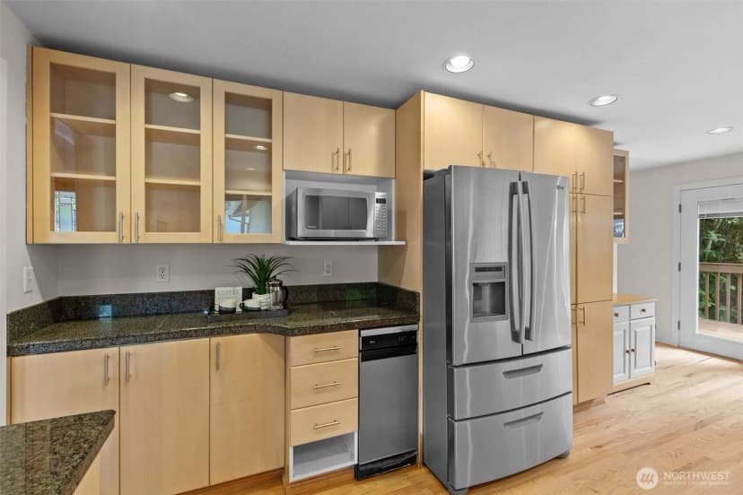 Property photo for 3020 169th Avenue Ne, Bellevue photo 10