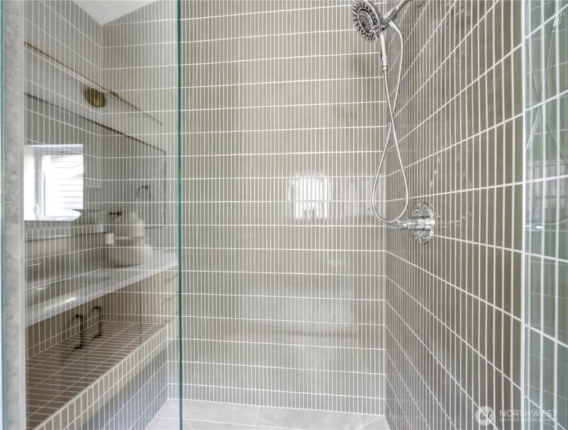 Property photo for 4907 Sw Canada Drive, Seattle photo 15