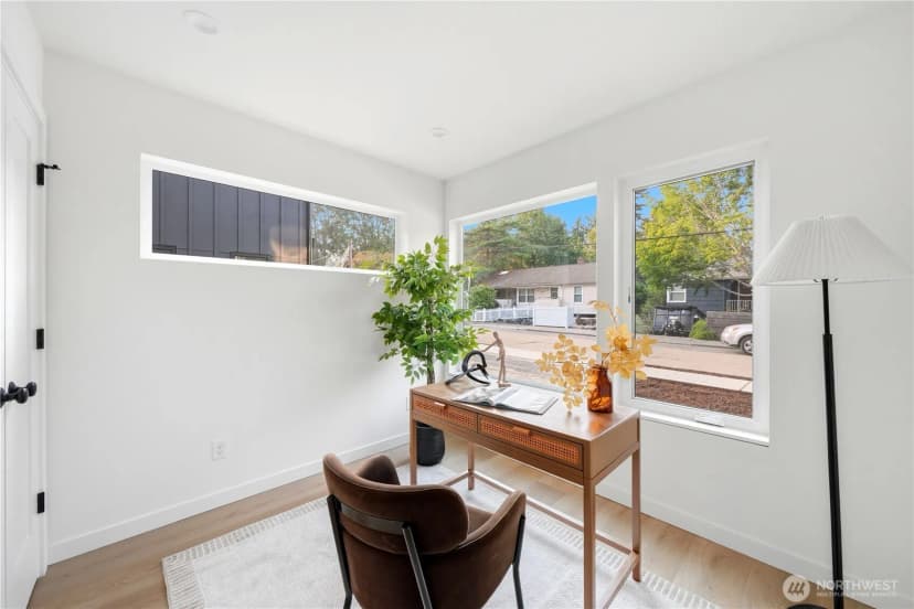 Property photo for 4907 Sw Canada Drive, Seattle photo 17